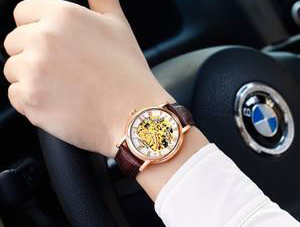 广州手表微信货源厂家直销代理 男士手表搭配利器