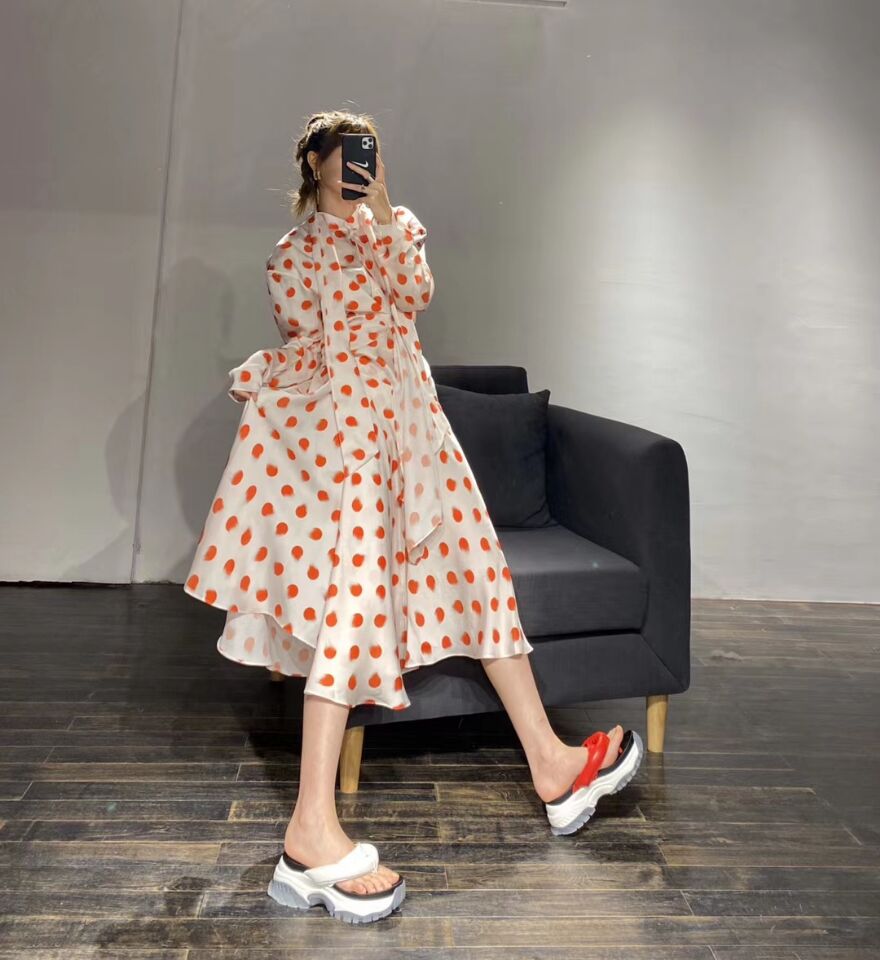 广州女装一件代发网站 广州品牌原创小众系列女装支持一件代发 一手货源 对接批发市场(www.zzx8.com)